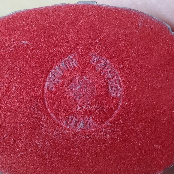 Vintage Pewter Rabbit Figurine Amazing Detail Red Felt & Maker's Mark on Bottom - Picture 6 of 8